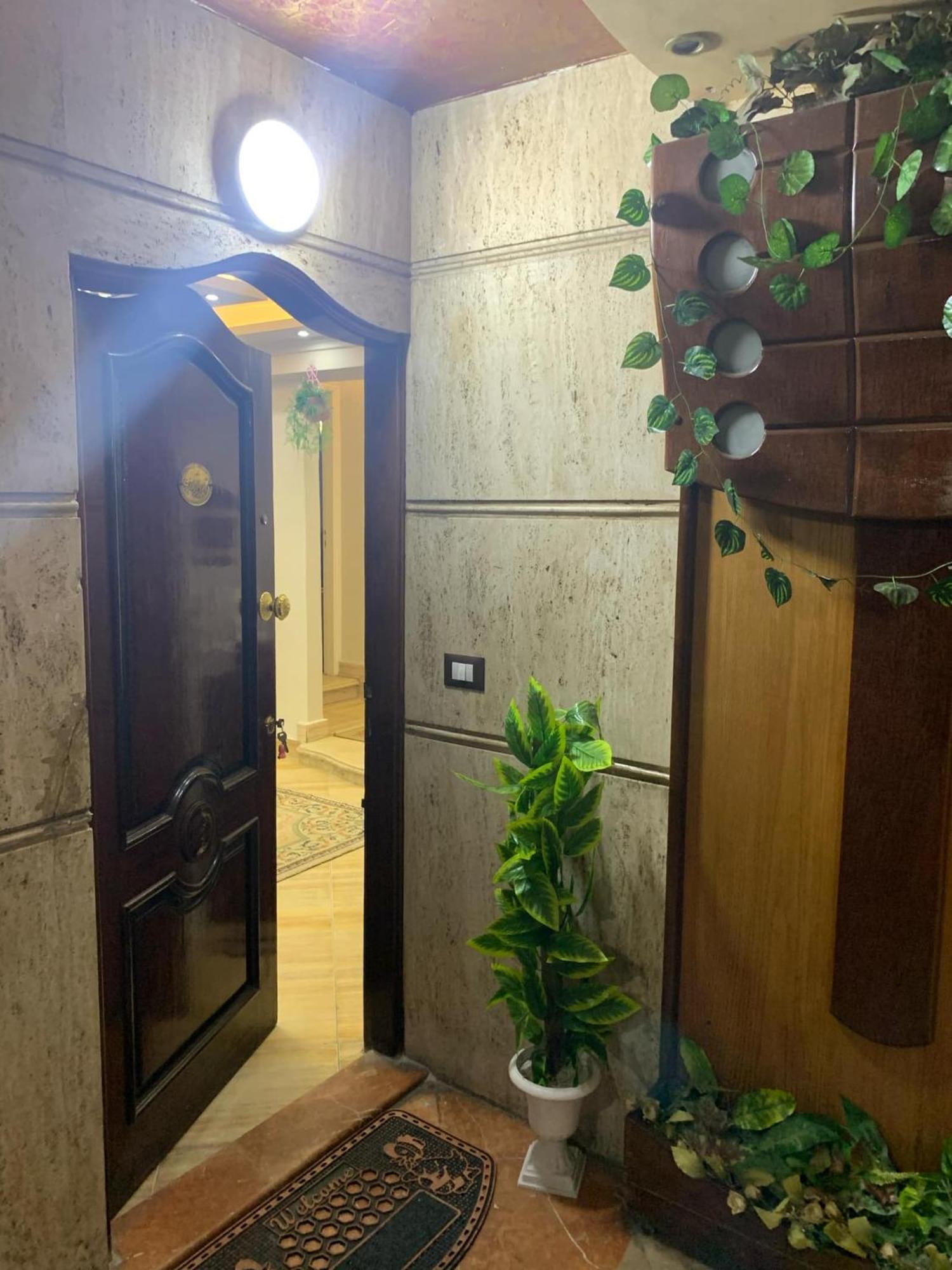 Enjoy Modern Cozy Entire In A Fancy Building With Free Wi-fi & Ac And Flat Screen Tv In Loran In The Heart Of Ubytování v soukromí